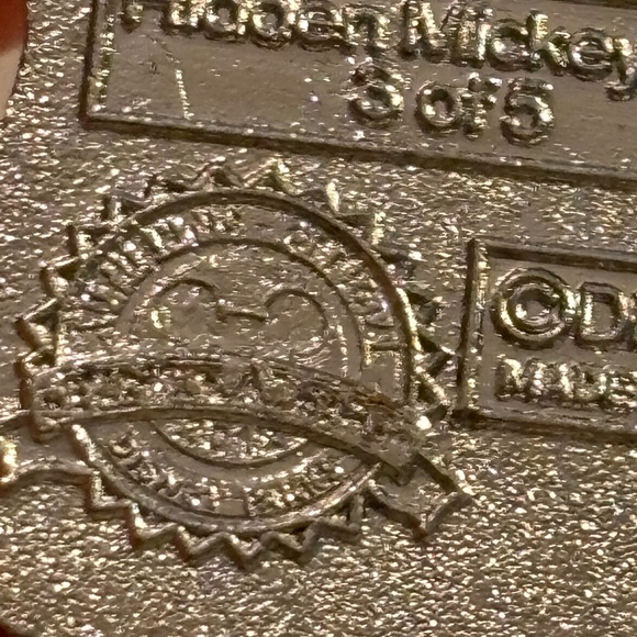 Disneyland Jiminy Cricket Trading Pin 2012 - Picture 4 of 4